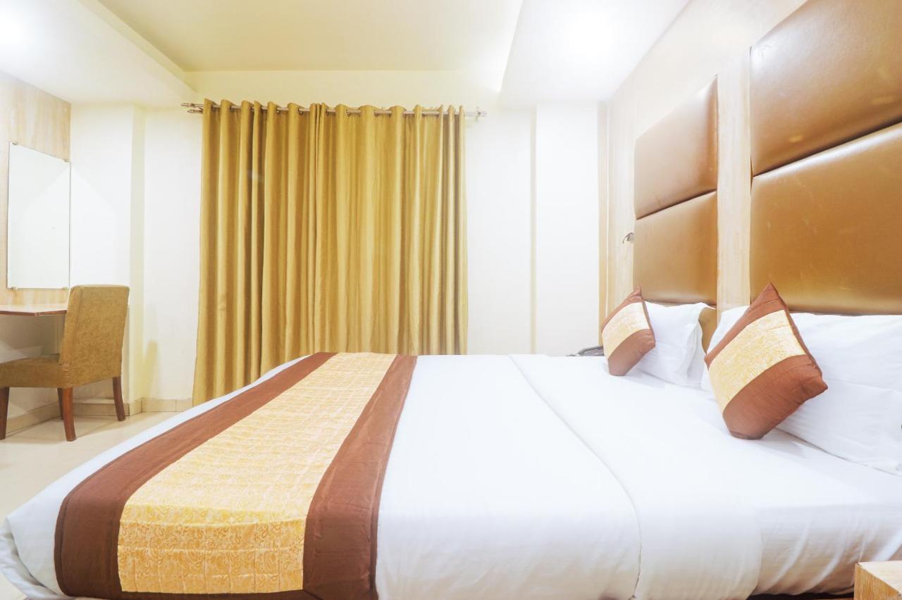 ניו דלהי Hotel Sizzling Starr מראה חיצוני תמונה