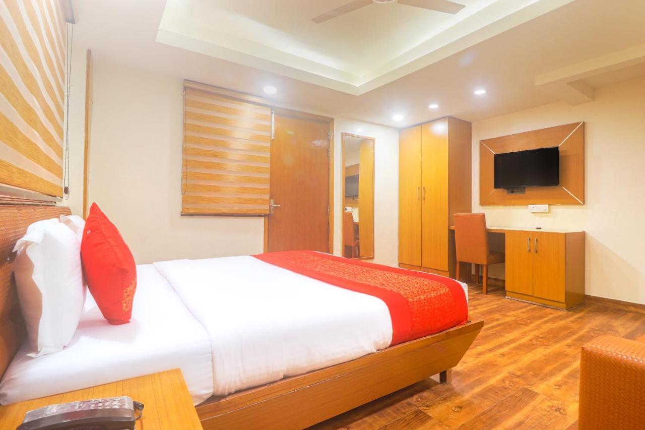 ניו דלהי Hotel Sizzling Starr מראה חיצוני תמונה