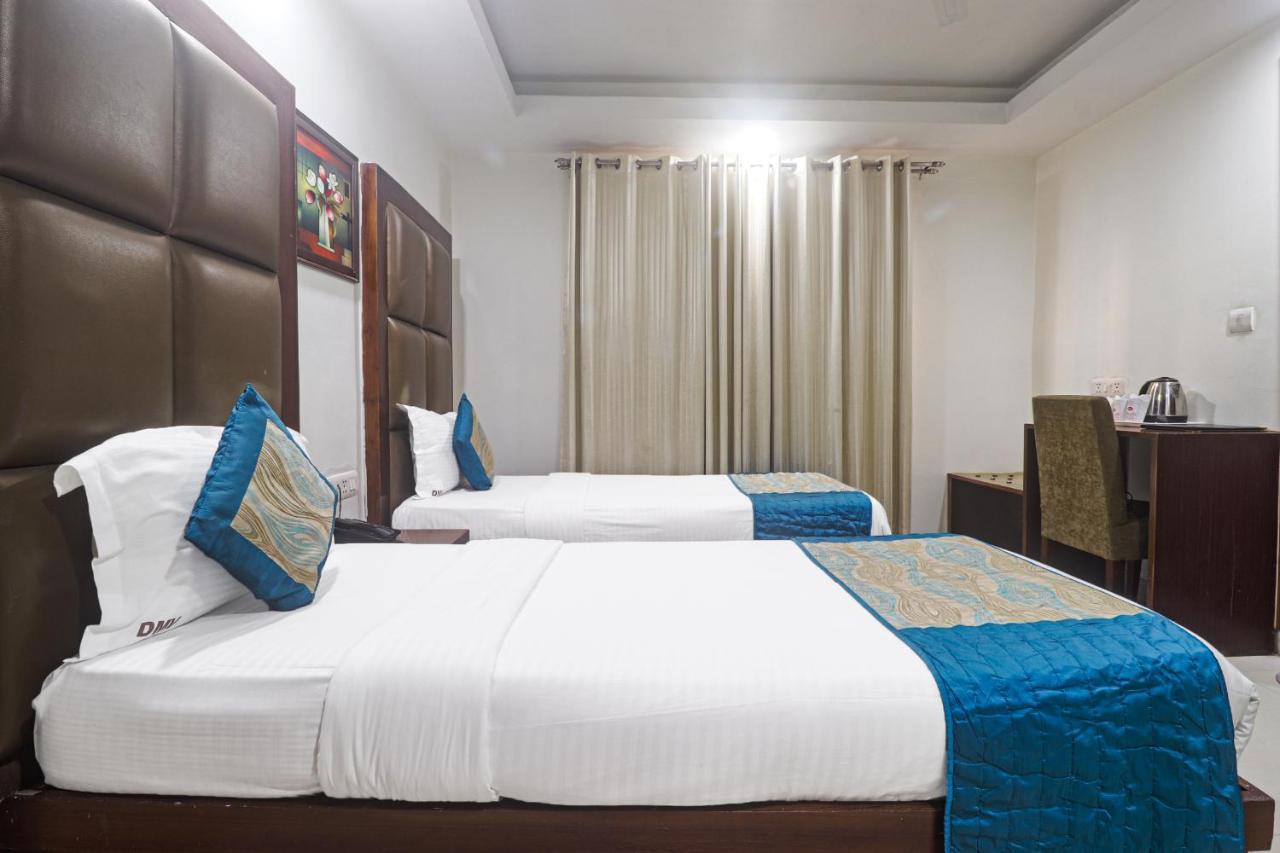ניו דלהי Hotel Sizzling Starr מראה חיצוני תמונה